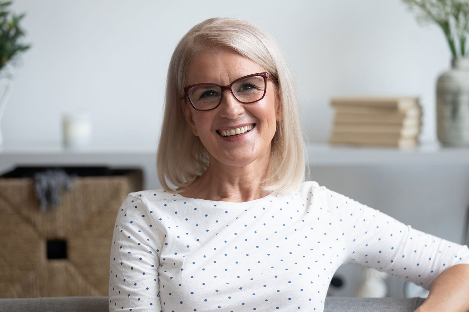 Are you missing all your teeth and would like to get beautiful smile quickly and permanently? Let Dr. Alina Huff, well-qualified cosmetic dentist near 60521, help you get a brighter smile than ever before with dental implants near Hinsdale, IL today! Implant-Supported Overdentures in Hinsdale, IL
