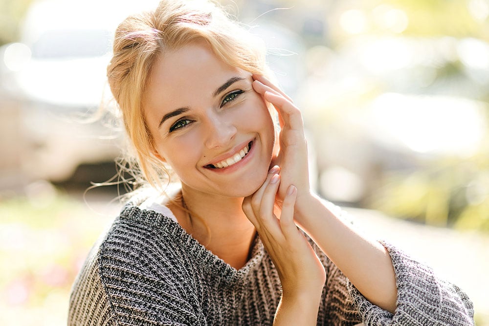 Hinsdale Dental Journey provides affordable and exceptional teeth whitening treatments near Hinsdale IL. Call our pain-free dental office in 60521 today and schedule an appointment with Dr. Alina Huff, recommended dentist near Hinsdale IL, to get a brighter smile than even before with Sinsational Smile near 60521. Sinsational Smile in Hinsdale, IL